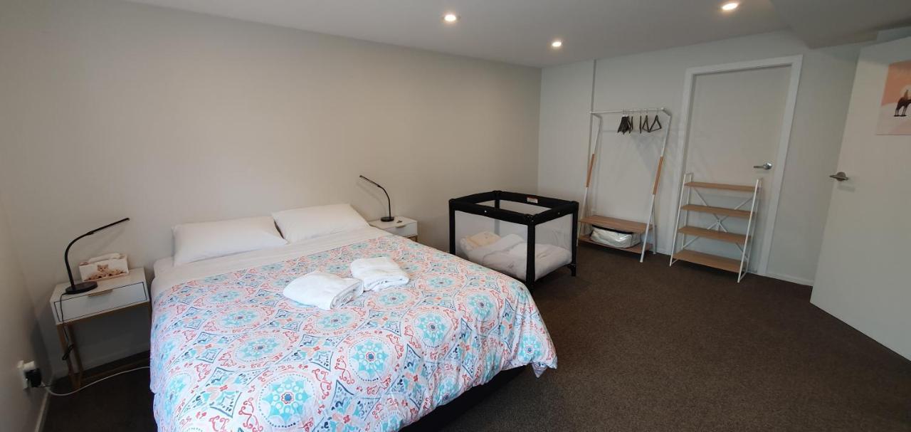 Whitby Sea View Apartment Porirua Luaran gambar